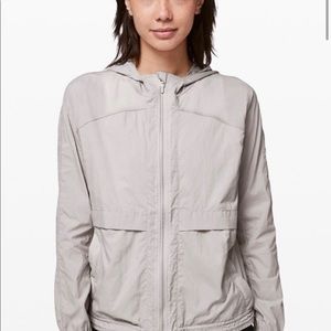 Lululemon Hood Lite Packable Jacket - sz 4 in Grey